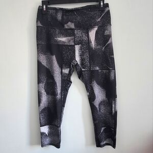 RBX womens Capri Leggings size M